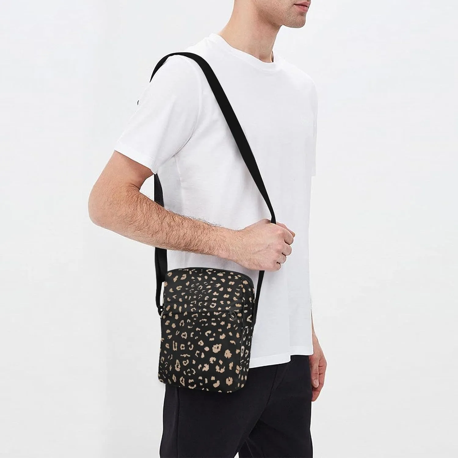 ALAZA Leopard Spot on Black Background Crossbody Bag Small Messenger Bag Shoulder Bag with Zipper for Women Men