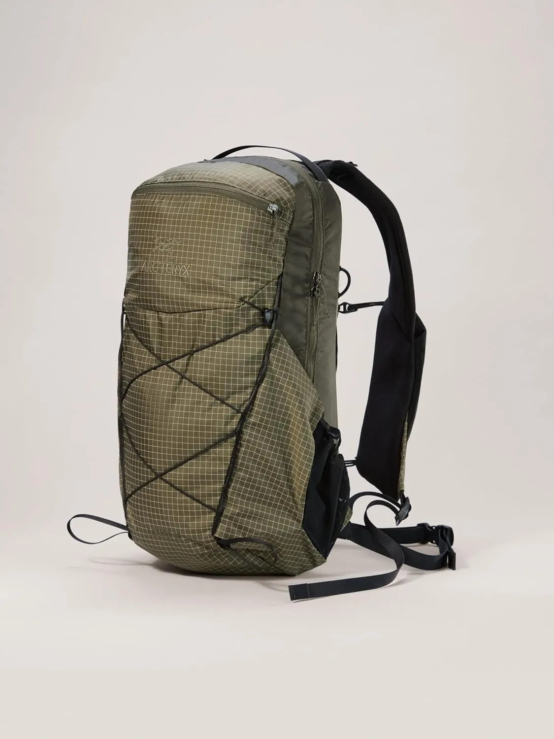 Arc'teryx Aerios 18 Backpack | Ultralight 18L Daypack with a Customizable Fit - Redesign | Tatsu, Regular