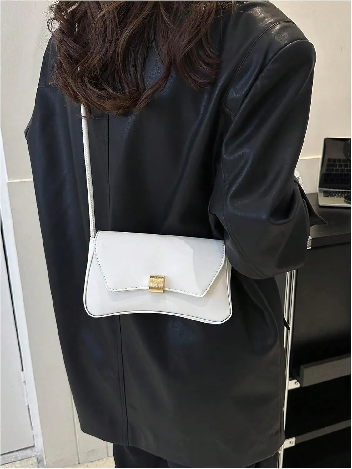 OYOANGLE Women's Flap Clutch Leather Shoulder Bag Vintage Adjustable Straps Shoulder Purse