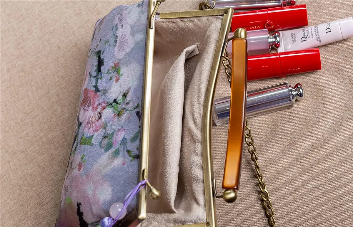 Women Chinese Classical Embroidery Purse Vintage Embroidery Clutch Handag with Tassel and Pendant