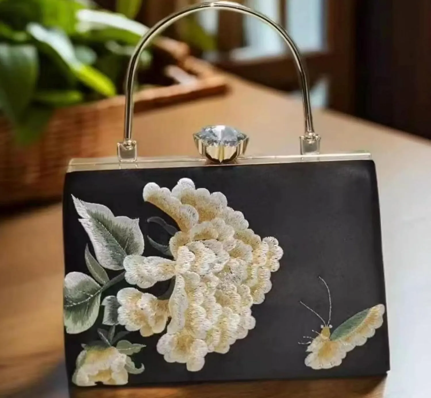 Women Embroidered Bag Silk Shoulder Bag Rectangle Handbag Crossbody Bag for Wedding Party Banquet